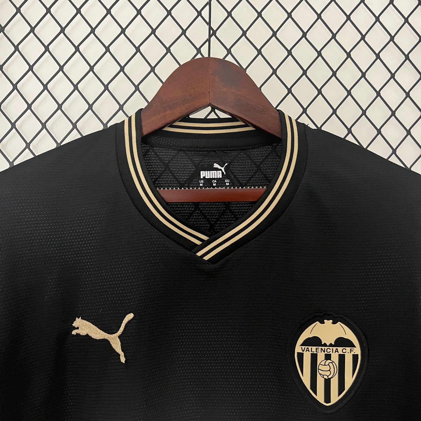 Camiseta del Valencia 2024/2025  edición especial negra